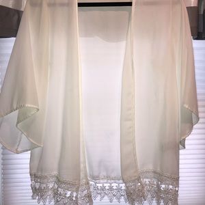 White short sleeve kimono